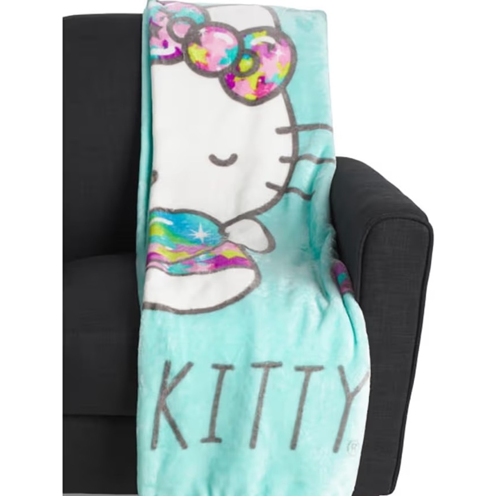 Sanrio Hello Kitty Dream and Sparkle Cloud Throw Blanket